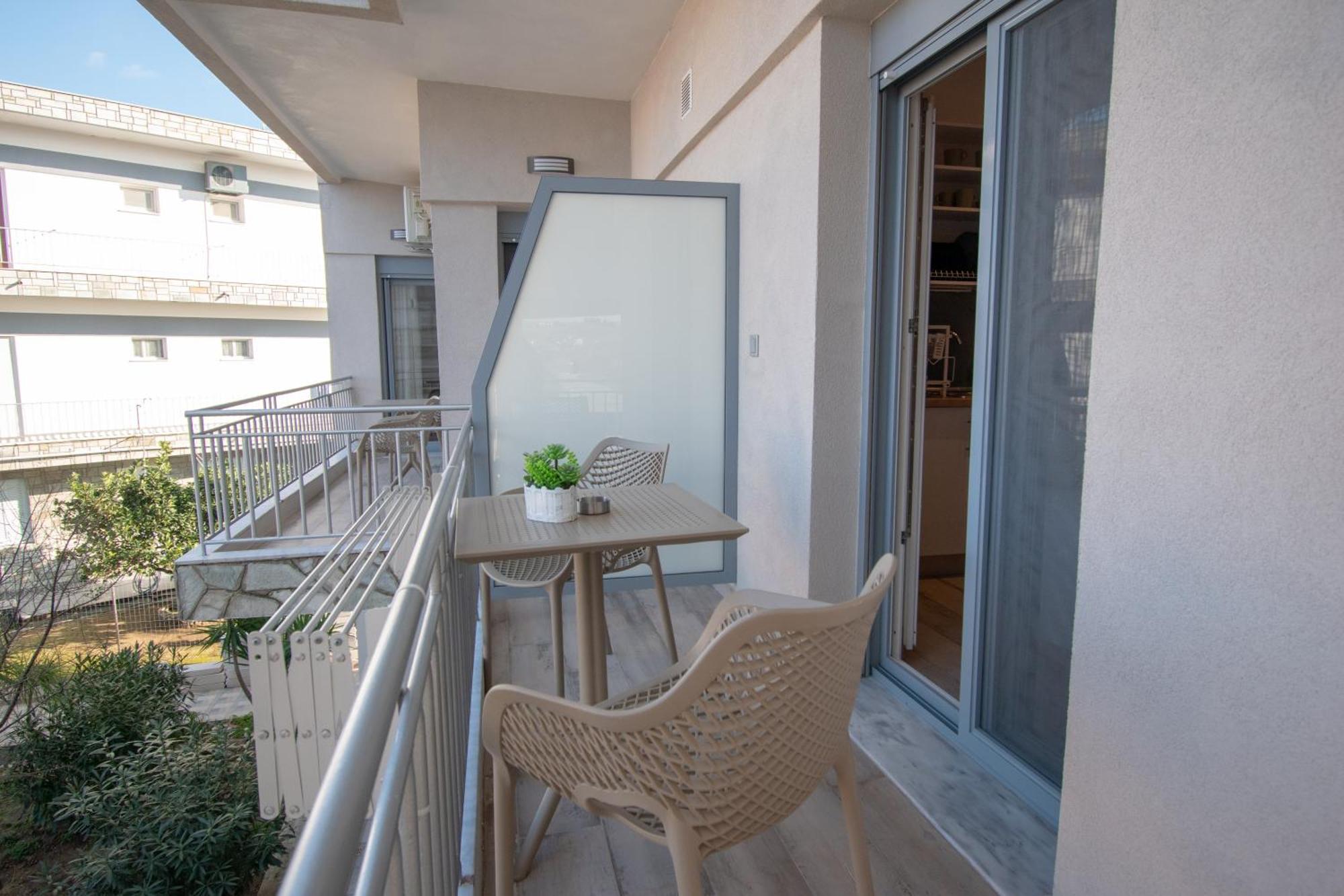 Magdalena Seaside Apartments Nea Roda Exterior photo